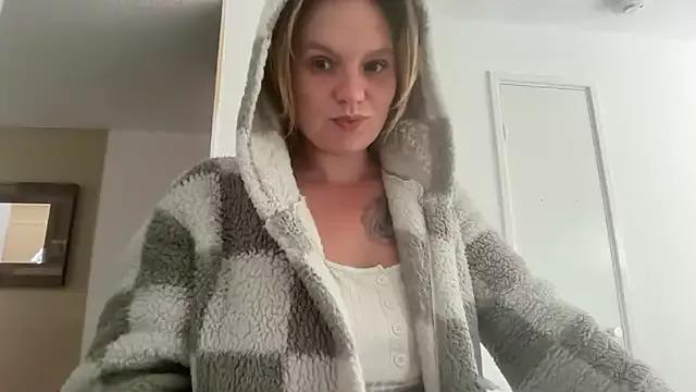 samanthaalice from StripChat is Freechat