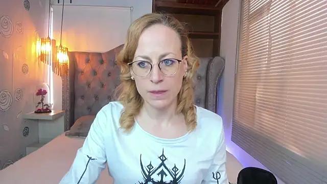SammySanders from StripChat is Freechat