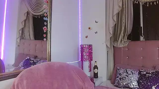 Saori_Evans from StripChat is Freechat