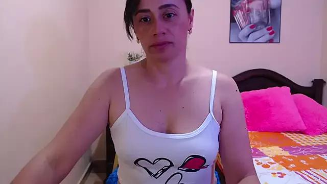 Teen sex cams free adult cams: check-out the satisfaction of conversing and c2c with our stunning models, who will teach you all about seduction and dreams with their smoking hot shapes.