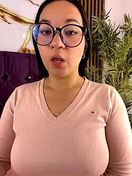 sara_roy04_ from StripChat is Freechat