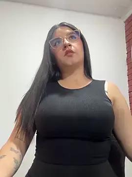 SaraBraun_ from StripChat is Freechat