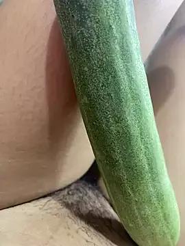 Sarah199 from StripChat is Freechat