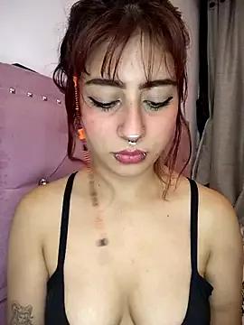 Sarah_Lark- from StripChat is Freechat