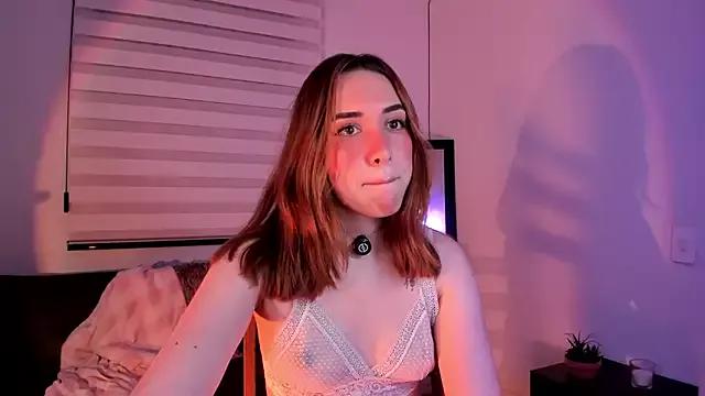 SarahCastillo_ from StripChat is Freechat