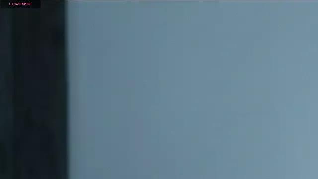 SarahMystique from StripChat is Freechat