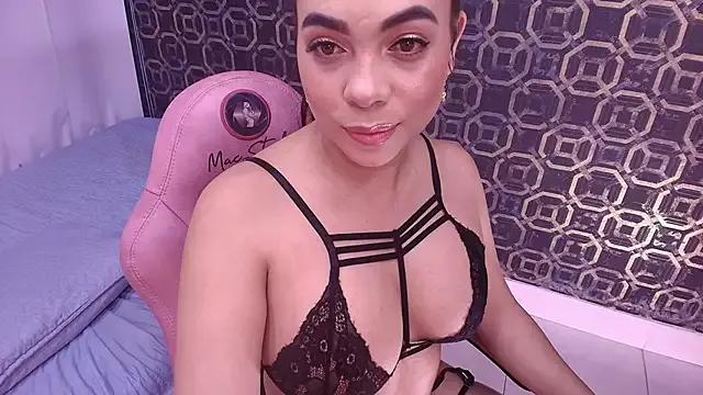 sarakaisy from StripChat is Freechat