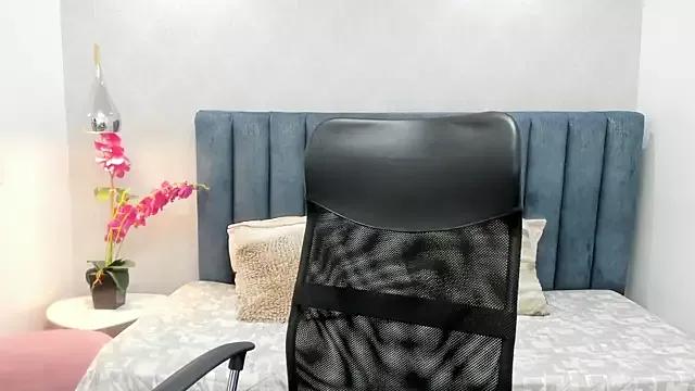 Teen sex cams free adult cams: check-out the satisfaction of conversing and c2c with our stunning models, who will teach you all about seduction and dreams with their smoking hot shapes.