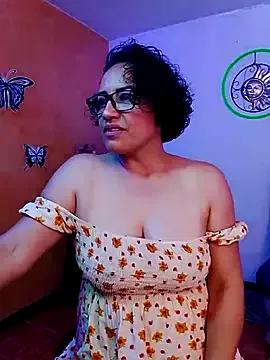 scarlet_wet from StripChat is Freechat