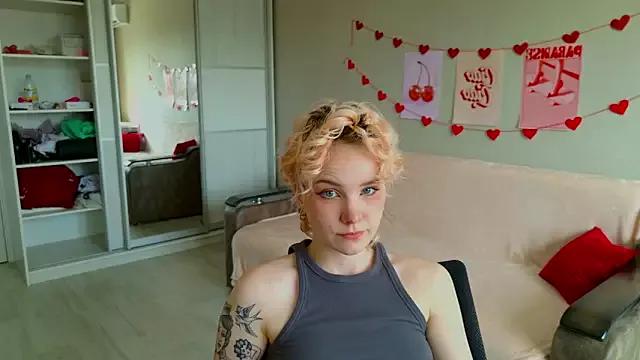 School_Love from StripChat is Freechat