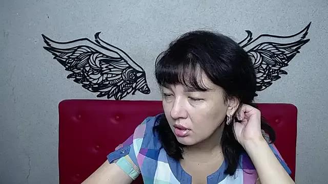 SelenaFly from StripChat is Freechat