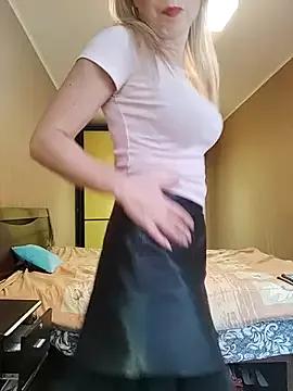 SelinaLovqx from StripChat is Freechat