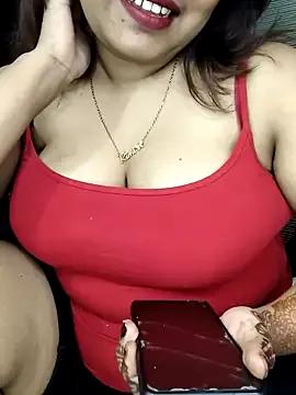 sexxy-Dinaa-x from StripChat is Freechat
