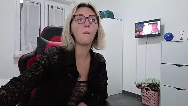 Teen sex cams free adult cams: check-out the satisfaction of conversing and c2c with our stunning models, who will teach you all about seduction and dreams with their smoking hot shapes.