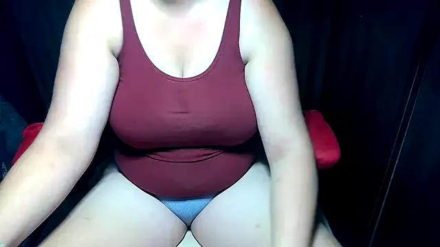sexydame88 from StripChat is Freechat