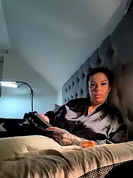 sexygilf82 from StripChat is Freechat