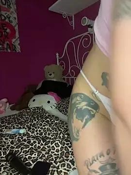 sexynalaa from StripChat is Freechat