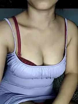 Shakira099 from StripChat is Freechat
