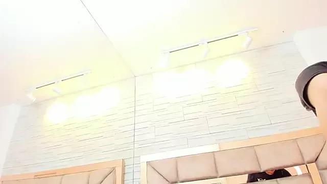 shanon_hughes_ from StripChat is Freechat
