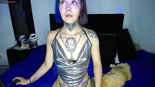 sharonaraia from StripChat is Freechat