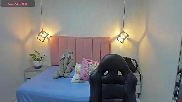 Teen sex cams free adult cams: check-out the satisfaction of conversing and c2c with our stunning models, who will teach you all about seduction and dreams with their smoking hot shapes.