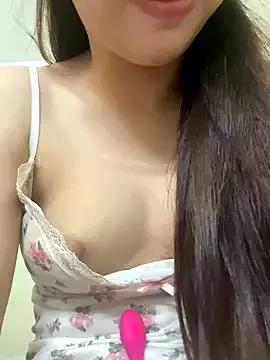 SiennaQueen18 from StripChat is Freechat