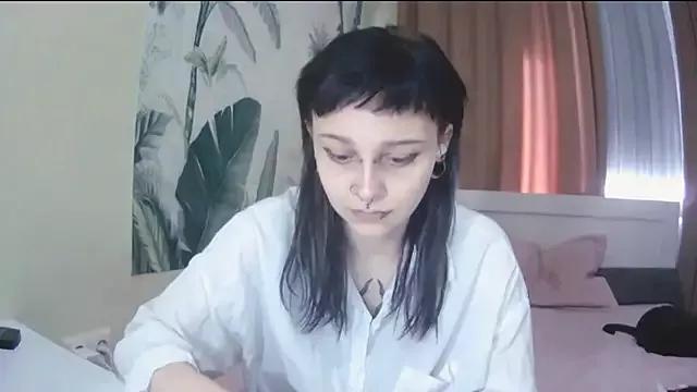 SineKiraReal from StripChat is Freechat