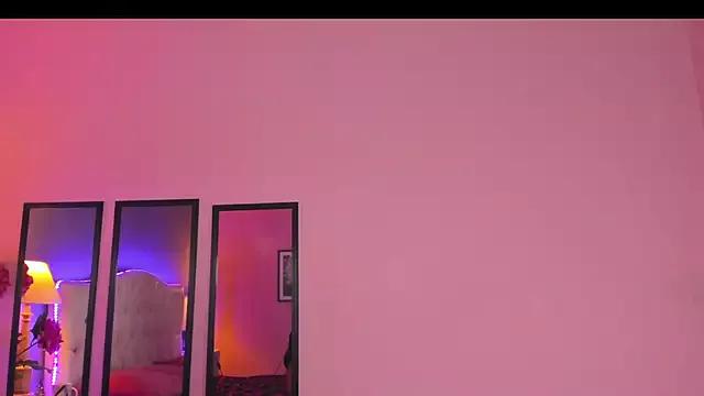 Sinister_Siren from StripChat is Freechat