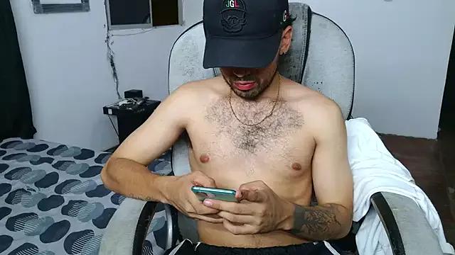 Skartoliver from StripChat is Freechat