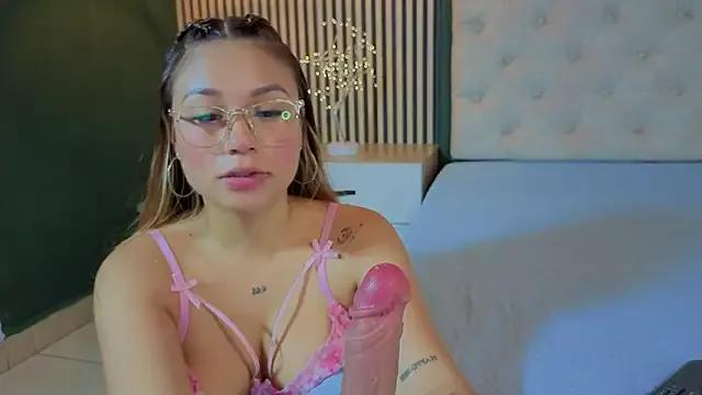 Teen sex cams free adult cams: check-out the satisfaction of conversing and c2c with our stunning models, who will teach you all about seduction and dreams with their smoking hot shapes.