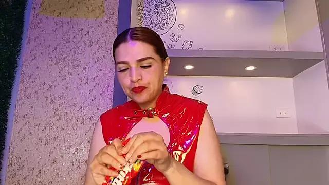 Skylar__Desire from StripChat is Freechat