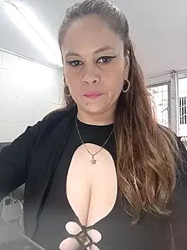 Slave_of_your_Desires23 from StripChat is Freechat