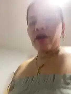 Soffiegrey from StripChat is Freechat