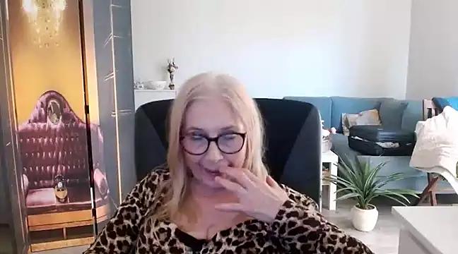 Teen sex cams free adult cams: check-out the satisfaction of conversing and c2c with our stunning models, who will teach you all about seduction and dreams with their smoking hot shapes.