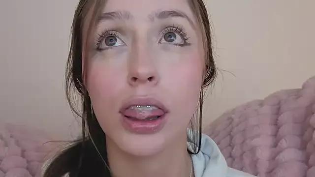 Teen sex cams free adult cams: check-out the satisfaction of conversing and c2c with our stunning models, who will teach you all about seduction and dreams with their smoking hot shapes.