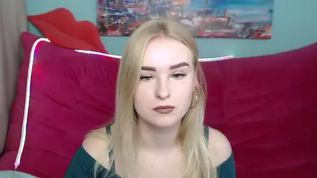 SofySofty from StripChat is Freechat