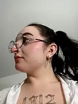 sophie_swe from StripChat is Freechat