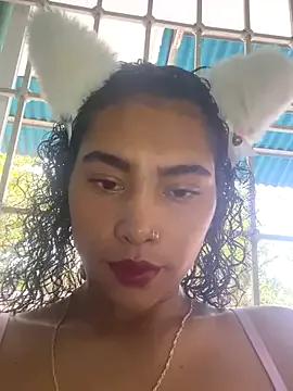 SophieD from StripChat is Freechat