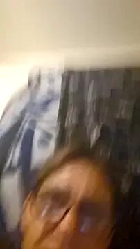 SparklesB1tch from StripChat is Freechat