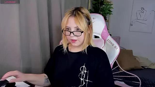 Teen sex cams free adult cams: check-out the satisfaction of conversing and c2c with our stunning models, who will teach you all about seduction and dreams with their smoking hot shapes.