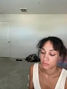 starrynikki from StripChat is Freechat