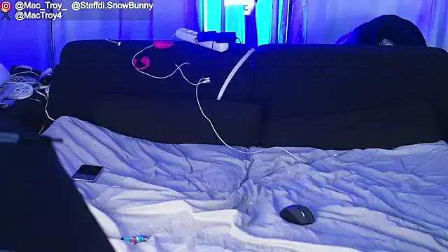 Steffi_Snowbunny from StripChat is Freechat