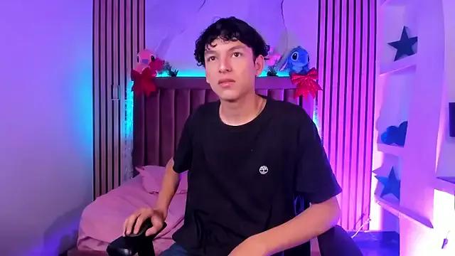 SthepanodiMonaco from StripChat is Freechat