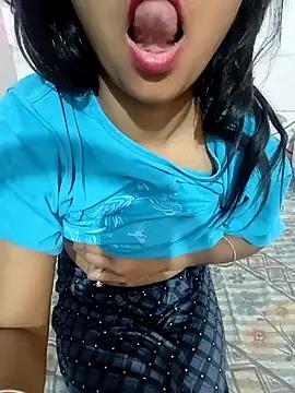 Stripgirl06 from StripChat is Freechat