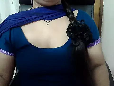SweetGirlRani143 from StripChat is Freechat