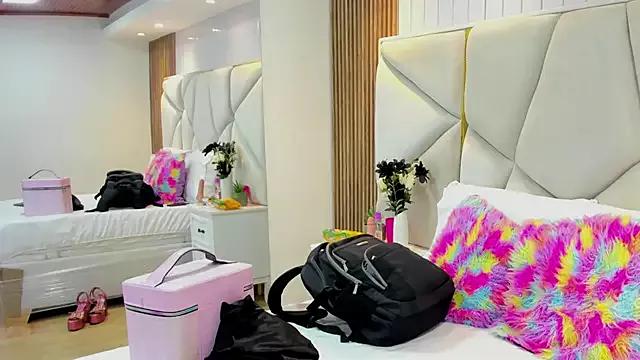 Teen sex cams free adult cams: check-out the satisfaction of conversing and c2c with our stunning models, who will teach you all about seduction and dreams with their smoking hot shapes.