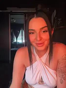 sweetyasmiin from StripChat is Freechat