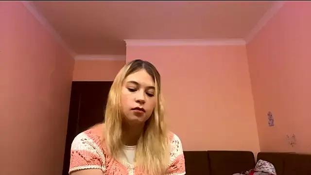SweetyLolys from StripChat is Freechat