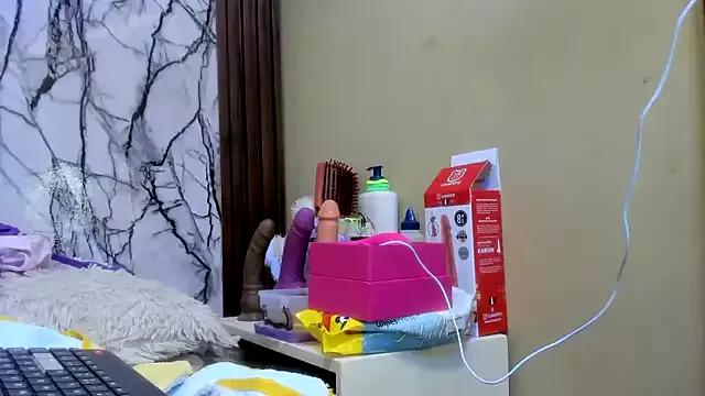 Teen sex cams free adult cams: check-out the satisfaction of conversing and c2c with our stunning models, who will teach you all about seduction and dreams with their smoking hot shapes.