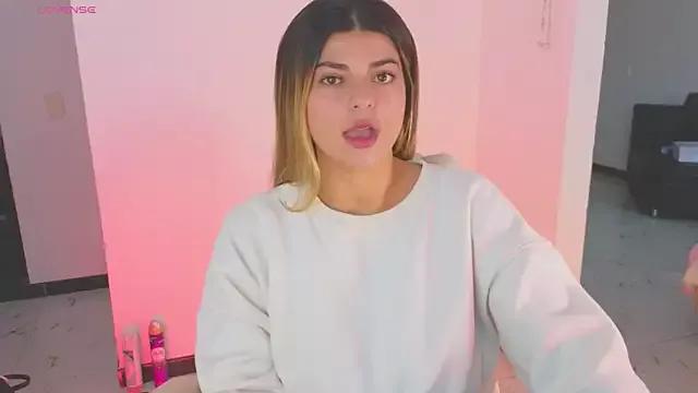 Thamy_stark from StripChat is Freechat
